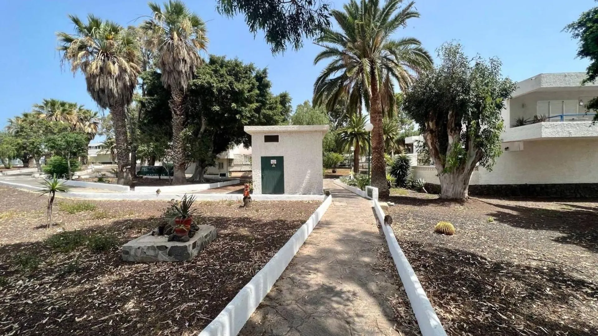 Apart Otel Acogedor Estudio Con Bbq Y Terraza Para Una Estancia Ideal Costa Del Silencio